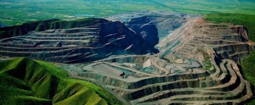 凯鹏矿业 立足大地，面向世界，营造绿色矿业生态